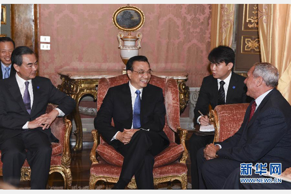 10月15日，中國(guó)國(guó)務(wù)院總理李克強(qiáng)在羅馬會(huì)見(jiàn)意大利參議長(zhǎng)格拉索。 新華社記者謝環(huán)馳攝 