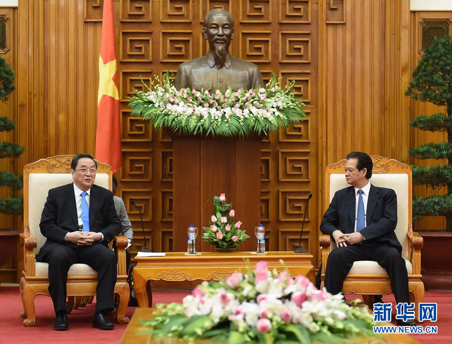 12月25日至27日，中共中央政治局常委、全國(guó)政協(xié)主席俞正聲對(duì)越南進(jìn)行正式訪問(wèn)。這是12月26日，俞正聲在河內(nèi)會(huì)見(jiàn)越南政府總理阮晉勇。 新華社記者劉建生攝