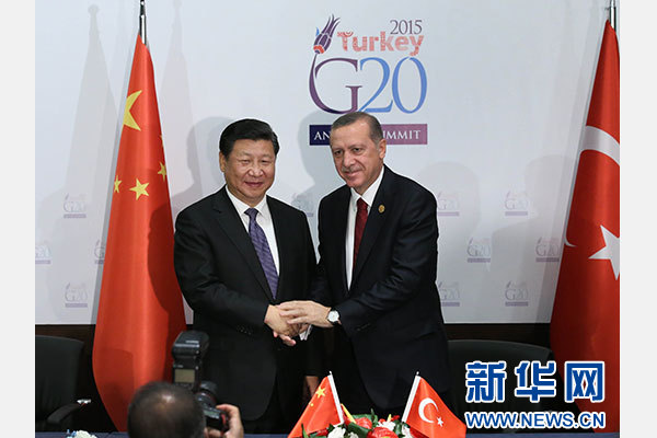 當(dāng)?shù)貢r(shí)間11月14日，國家主席習(xí)近平在土耳其安塔利亞會見土耳其總統(tǒng)埃爾多安。 新華社記者 龐興雷 攝