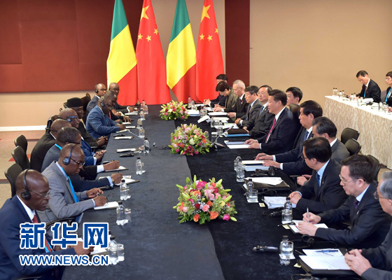 12月3日，國家主席習(xí)近平在約翰內(nèi)斯堡會(huì)見馬里總統(tǒng)凱塔。新華社記者 李濤 攝