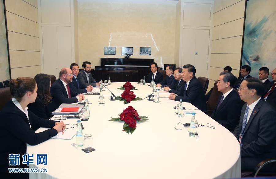 7月6日，國(guó)家主席習(xí)近平在柏林會(huì)見德國(guó)社會(huì)民主黨主席舒爾茨。新華社記者 姚大偉 攝