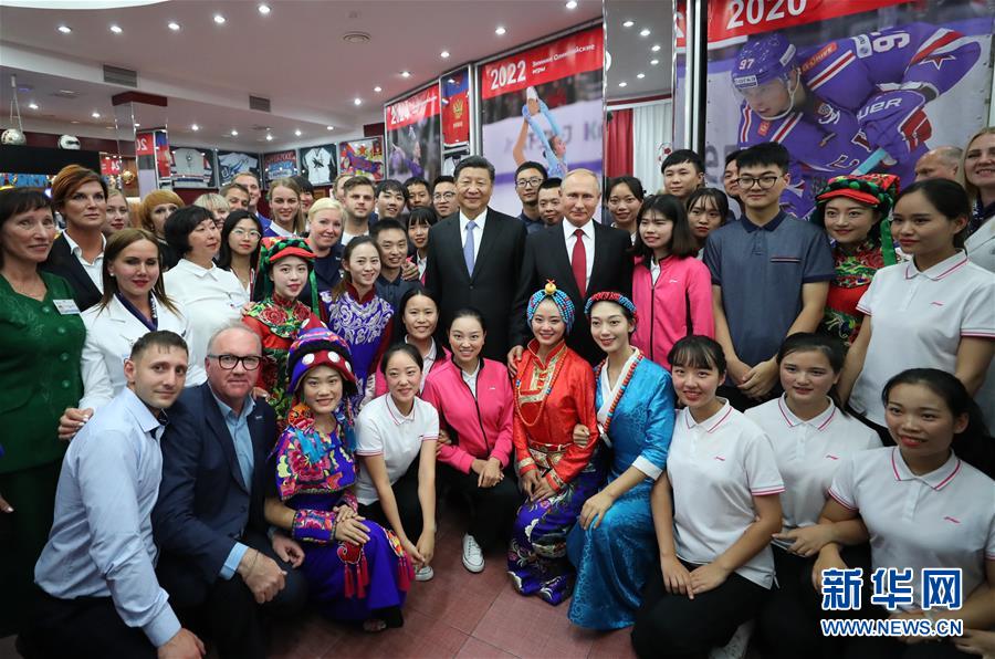 （時政）習近平和俄羅斯總統(tǒng)普京共同訪問&ldquo;海洋&rdquo;全俄兒童中心