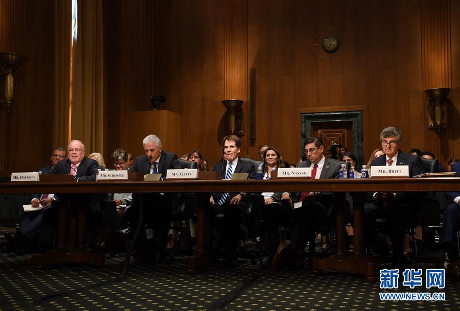 （XHDW&middot;圖文互動(dòng)）（2）特寫(xiě)：關(guān)稅陰云下美汽車(chē)行業(yè)憂(yōu)心忡忡