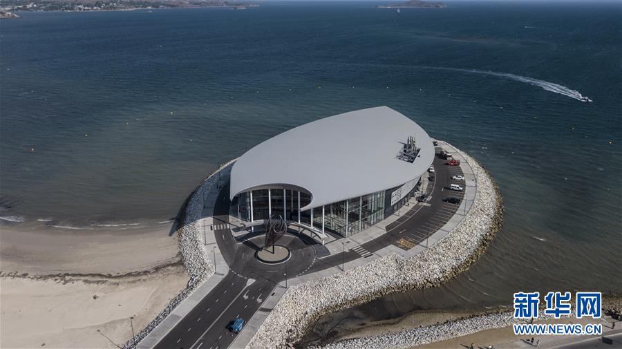 （新華全媒頭條&middot;圖文互動）（2）特稿：深化周邊友好　共促亞太繁榮&mdash;&mdash;寫在習(xí)近平主席出席亞太經(jīng)合組織第二十六次領(lǐng)導(dǎo)人非正式會議，對巴布亞新幾內(nèi)亞、文萊和菲律賓進行國事訪問并在巴新同建交太平洋島國領(lǐng)導(dǎo)人會晤之際