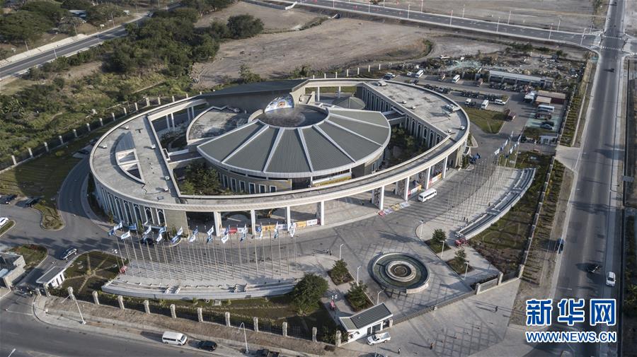 （新華全媒頭條&middot;圖文互動）（3）特稿：深化周邊友好　共促亞太繁榮&mdash;&mdash;寫在習(xí)近平主席出席亞太經(jīng)合組織第二十六次領(lǐng)導(dǎo)人非正式會議，對巴布亞新幾內(nèi)亞、文萊和菲律賓進行國事訪問并在巴新同建交太平洋島國領(lǐng)導(dǎo)人會晤之際