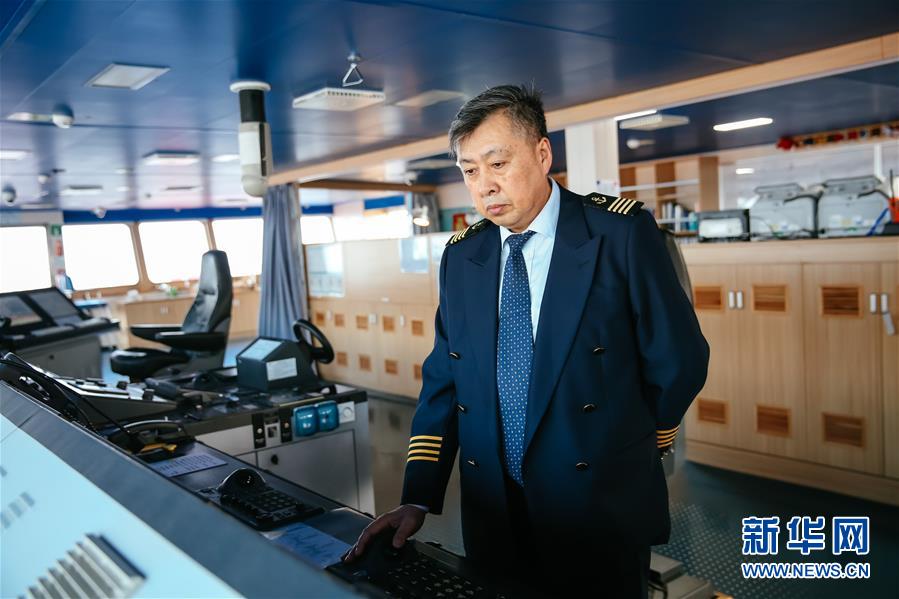 (國際·圖文互動)(4)遠洋巨輪上遲來的年夜飯