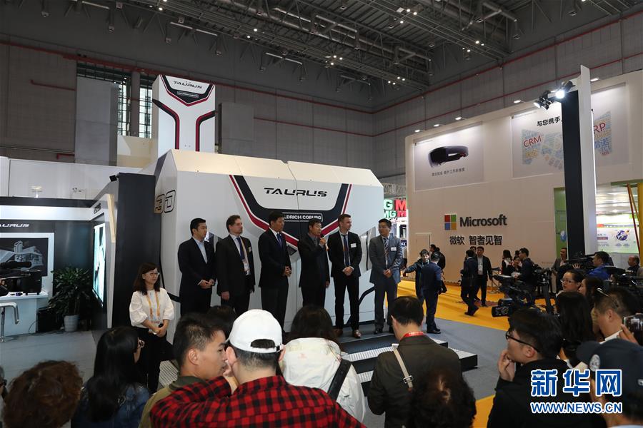 (新華全媒頭條·第二屆進(jìn)博會(huì)·圖文互動(dòng))(12)進(jìn)博之光輝耀世界 ——寫在第二屆中國國際進(jìn)口博覽會(huì)開幕之際