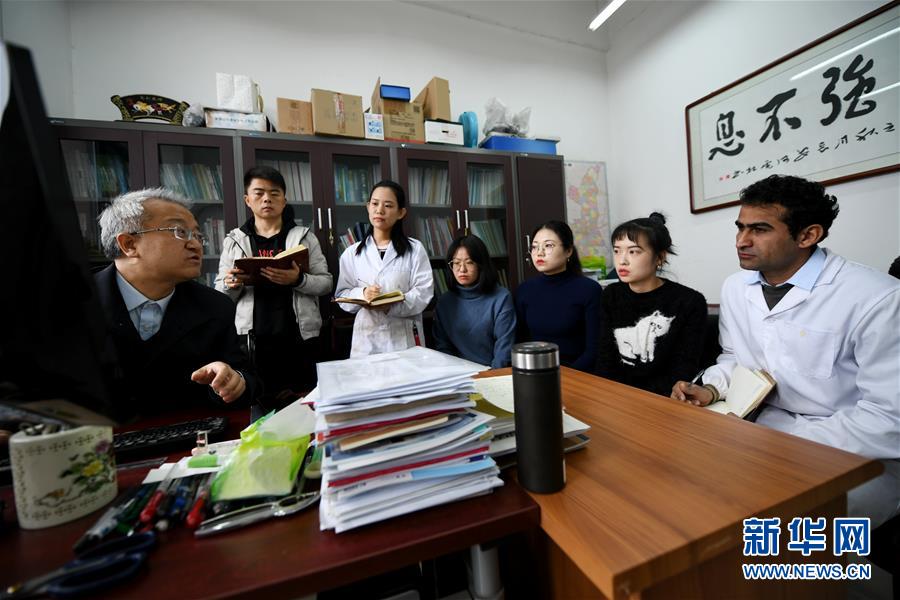 (在習(xí)近平新時代中國特色社會主義思想指引下——新時代新作為新篇章·總書記關(guān)切開放事·圖文互動)(1)來中國“學(xué)種地”的“洋學(xué)生”