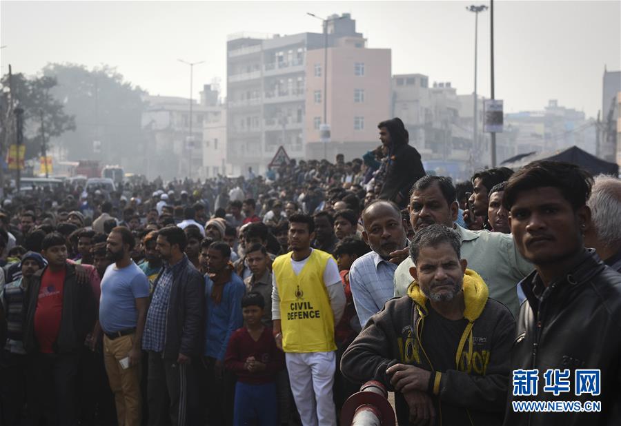 (國際)(6)印度一商業(yè)樓發(fā)生火災致32人死亡