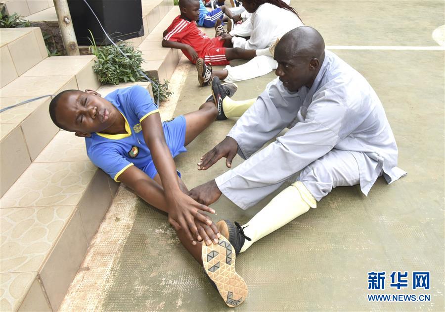 （國際&middot;圖文互動）（8）通訊：&ldquo;我也曾混跡街頭，終于靠習武自立&rdquo;&mdash;&mdash;喀麥隆人姆巴的武術情緣