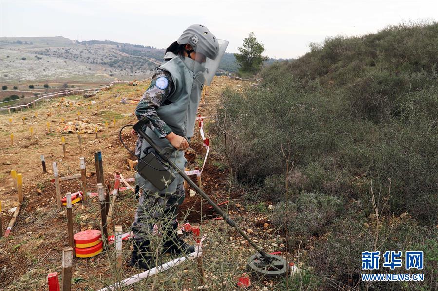 （國際&middot;圖文互動）（2）通訊：&ldquo;中國軍人掃雷一如既往專業(yè)和敬業(yè)！&rdquo;&mdash;&mdash;記中國赴黎維和部隊完成&ldquo;藍線&rdquo;3個雷場清排任務