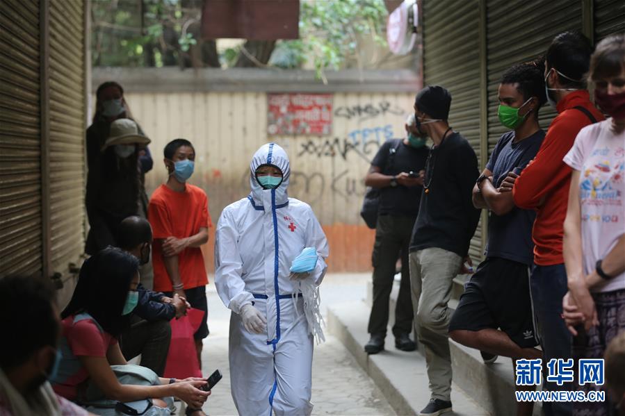 (國(guó)際疫情 ·圖文互動(dòng))(3)通訊:加德滿(mǎn)都中國(guó)人奉獻(xiàn)的“愛(ài)心便當(dāng)”