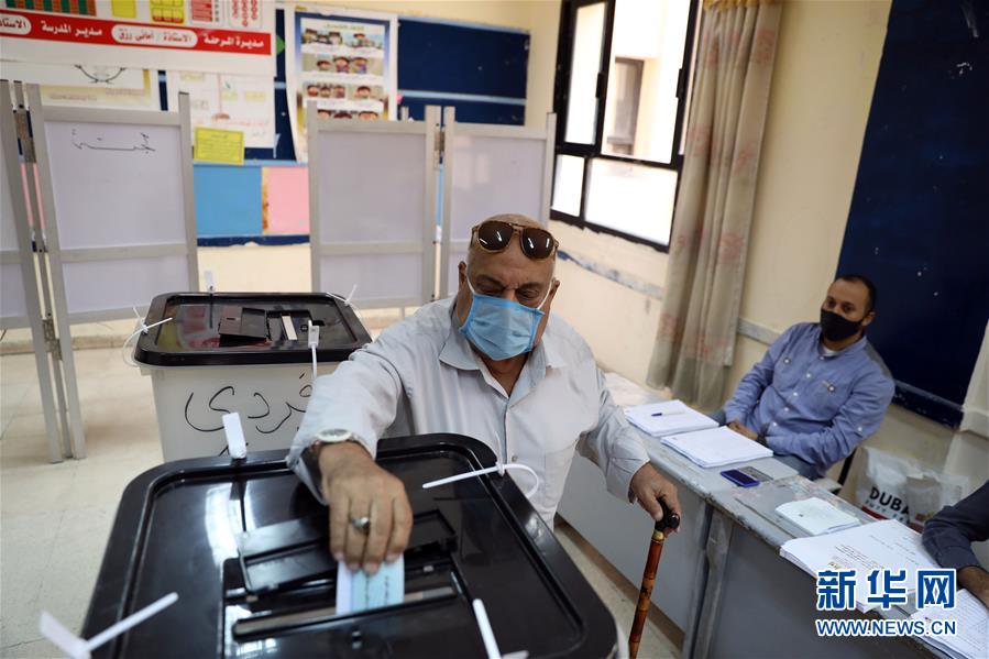 (國(guó)際)(5)埃及議會(huì)下院選舉開始第二階段國(guó)內(nèi)投票