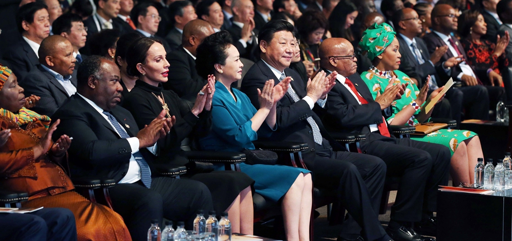 習近平夫婦出席南非&ldquo;中國年&rdquo;閉幕式文藝演出