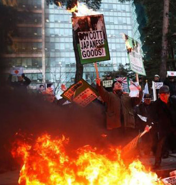 國際社會(huì)批判聲此起彼伏 美媒猛批
