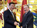 習(xí)近平同古巴國(guó)務(wù)委員會(huì)主席兼部長(zhǎng)會(huì)議主席勞爾&middot;卡斯特羅舉行會(huì)談